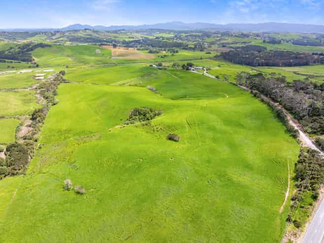Consented 20-lot lifestyle development