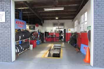 AUTOMATIVE REPAIR WORKSHOP 