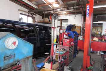 AUTOMATIVE REPAIR WORKSHOP 