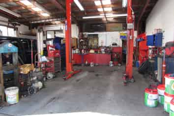 AUTOMATIVE REPAIR WORKSHOP 