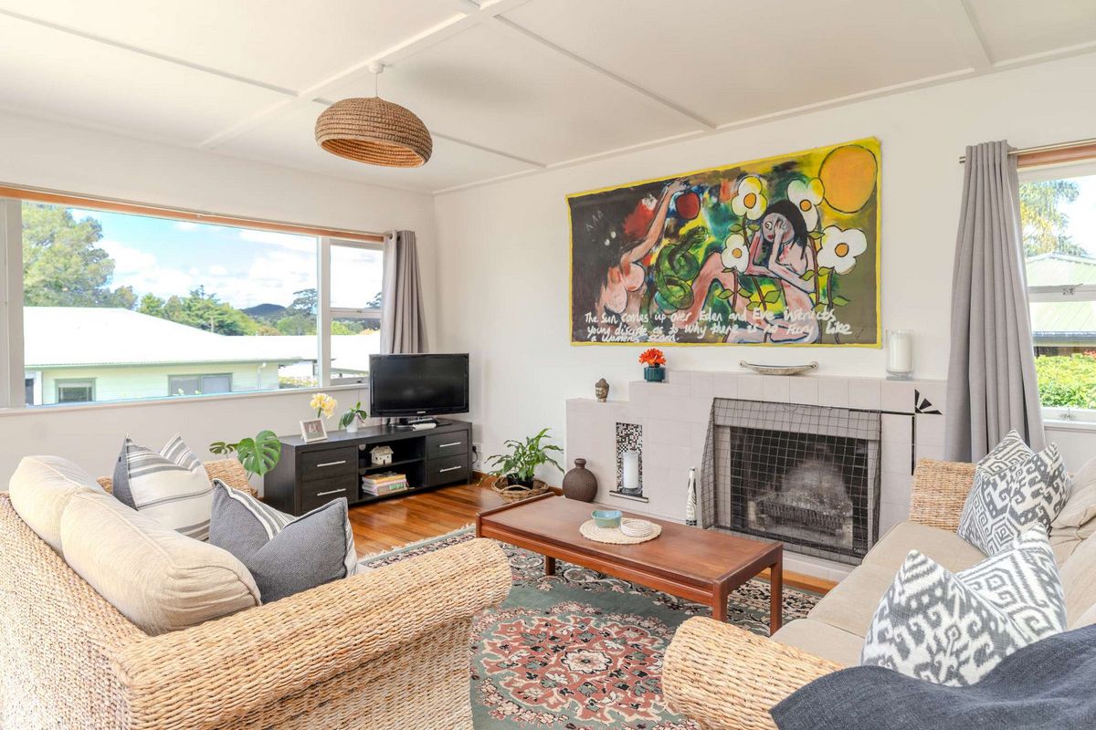 SPACIOUS, CENTRAL, RENOVATED FAMILY HOME - Widok 5