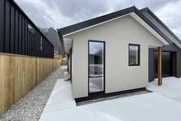 5A Dunnock Street, Jacks Point