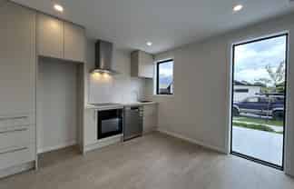 5A Dunnock Street, Jacks Point