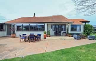 406A Frederick Street West, Mahora