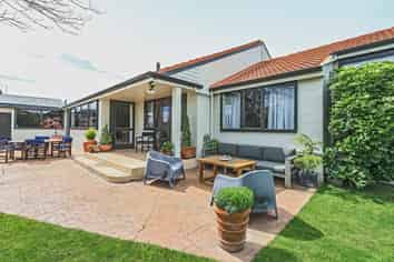 406A Frederick Street West, Mahora