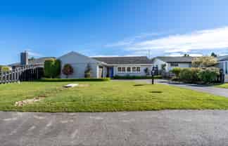 30 Cruickshank Crescent, Rosedale