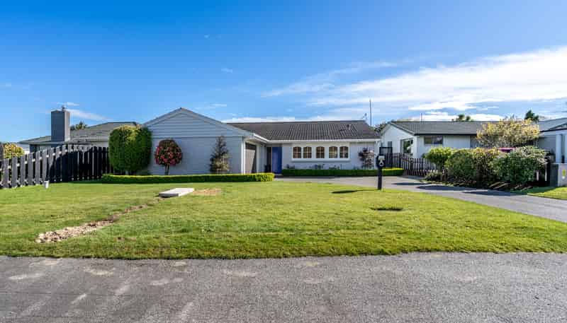 30 Cruickshank Crescent, Rosedale