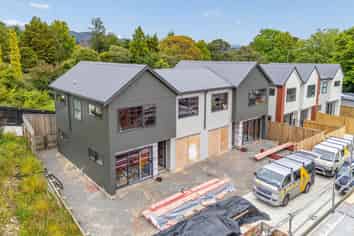 3/60 Akatarawa Road, Brown Owl