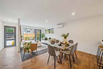 3/60 Akatarawa Road, Brown Owl