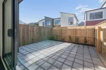 3/60 Akatarawa Road, Brown Owl