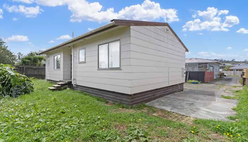 2/41 President Avenue, Papakura