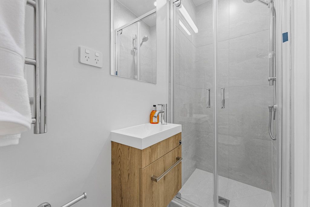 Stylish 2 Bed + Flexi in Prime Mt Albert - Widok 4