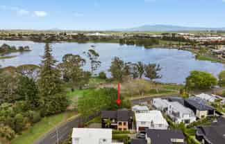 3B Lake Domain Drive, Hamilton Lake