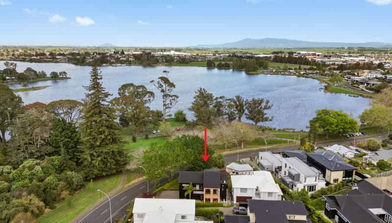 3B Lake Domain Drive, Hamilton Lake