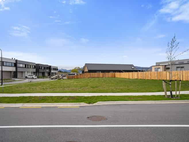 12 Rubus Street, Wanaka