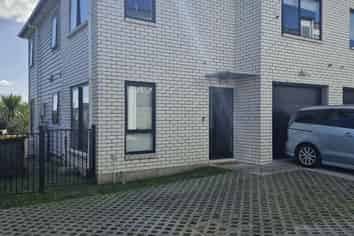 4 Seelie Court, Flat Bush