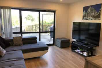 4 Seelie Court, Flat Bush