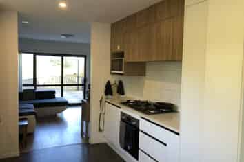 4 Seelie Court, Flat Bush