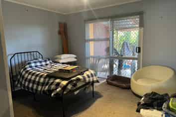 1/8 Wickstead Place, Massey