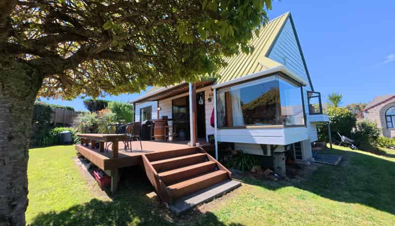 11 Kahurangi Drive, Rangatira Park