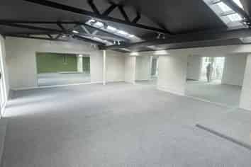 FOR LEASE – TIDY STUDIO SPACE | HAMILTON EAST