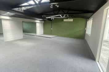 FOR LEASE – TIDY STUDIO SPACE | HAMILTON EAST