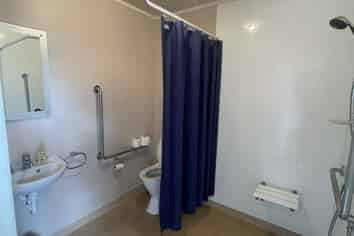 FOR LEASE – TIDY STUDIO SPACE | HAMILTON EAST