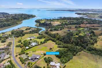 15 Tudor Park Drive, Whitford