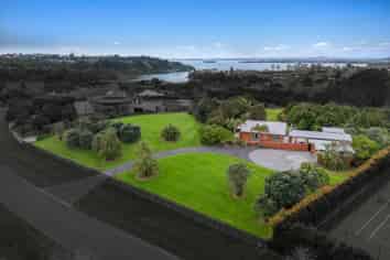 15 Tudor Park Drive, Whitford