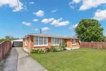 40A Henley Street, Westport