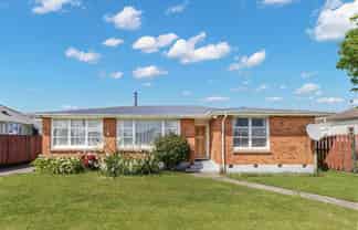 40A Henley Street, Westport