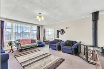 40A Henley Street, Westport