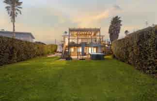 1410 Whangaparaoa Road, Army Bay