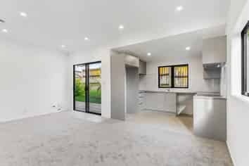 3215 Great North Road, New Lynn