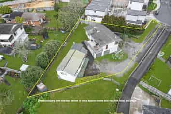 9 & 9A Sherie Place, Howick