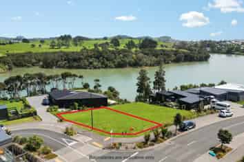 2 Pekapeka Street, Raglan