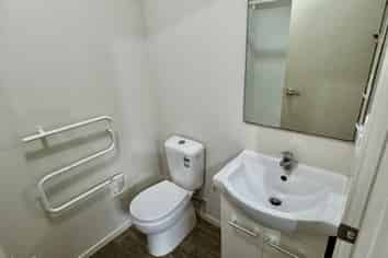 3D Rm A Rostrevor Street, Hamilton Central