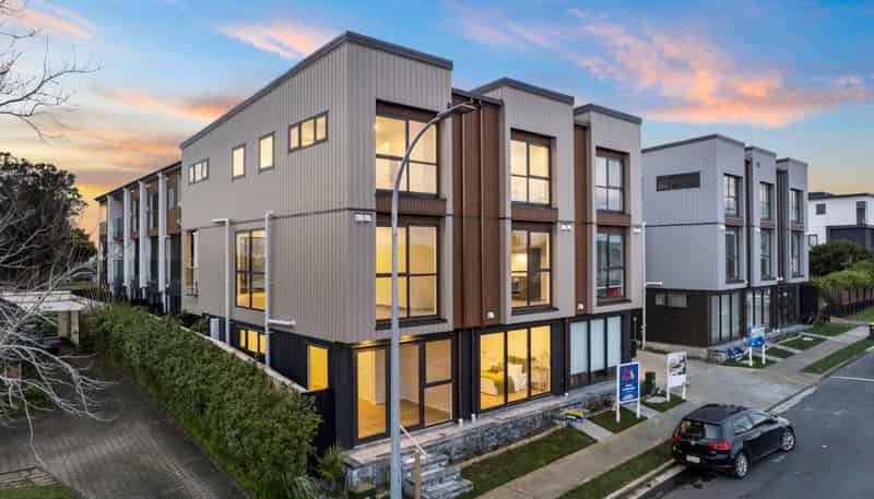 2/14 Williamson Avenue, Belmont