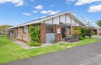 M2 Marian Heights Village, Maunu