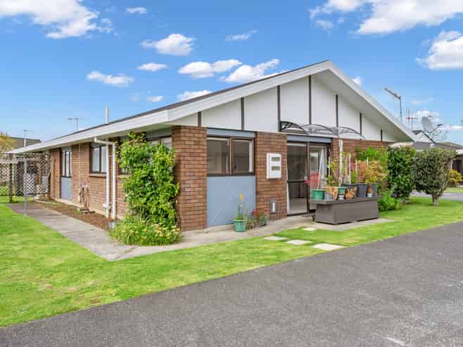 M2 Marian Heights Village, Maunu