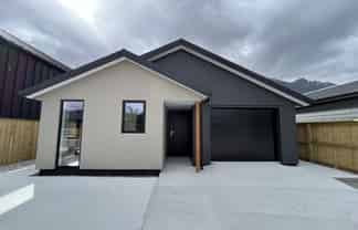 5 Dunnock Street, Jacks Point