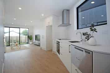 2/31 Convoy Lane, Otahuhu