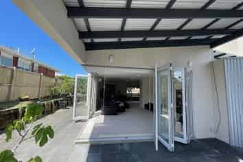 2/16 Tobruk Crescent, Milford