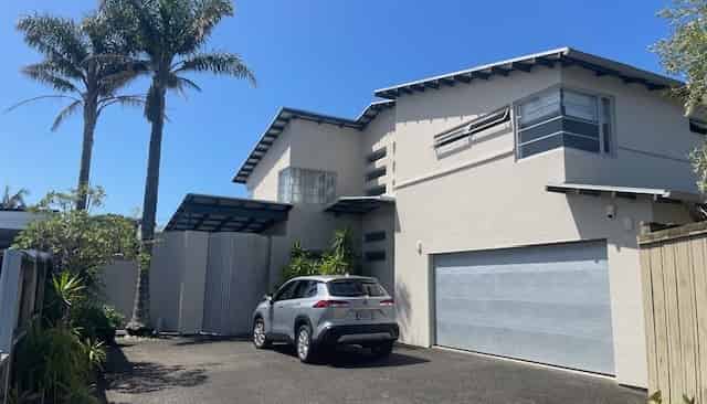 2/16 Tobruk Crescent, Milford