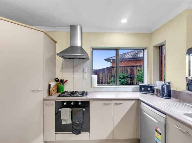 1 Grasmere Court, Huntington