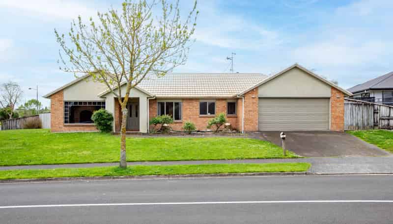1 Grasmere Court, Huntington