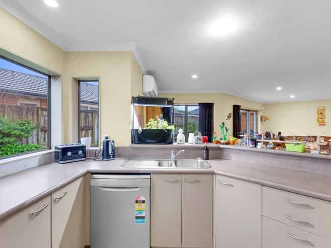 1 Grasmere Court, Huntington