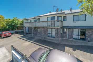 3/2 Baffles Crescent, Hillcrest