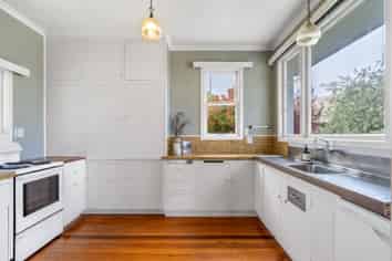 515 Tay Street, Hawthorndale