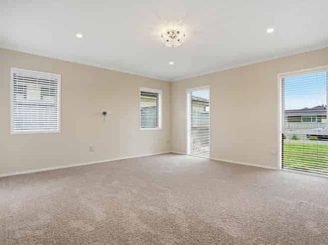 82 Golden Sands Drive, Papamoa